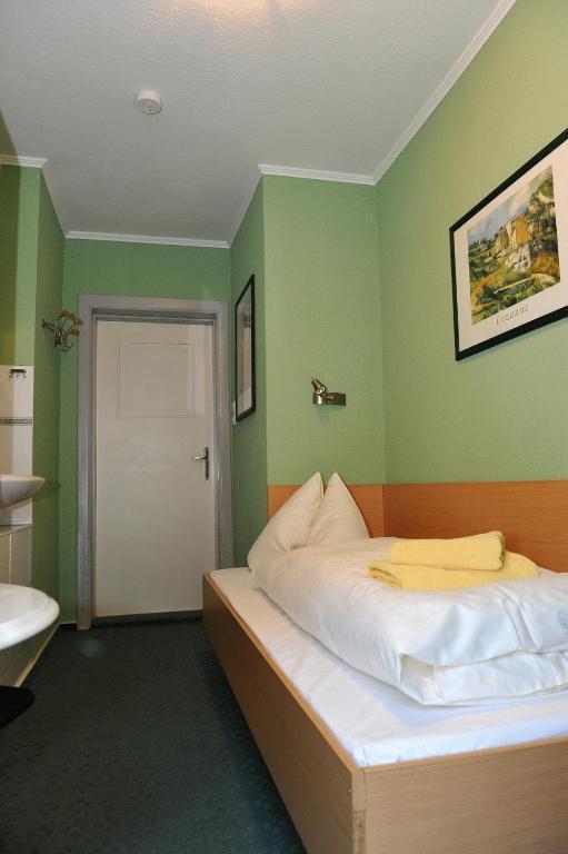 Hotel-Pension Haus Neustadt Bremen Bilik gambar